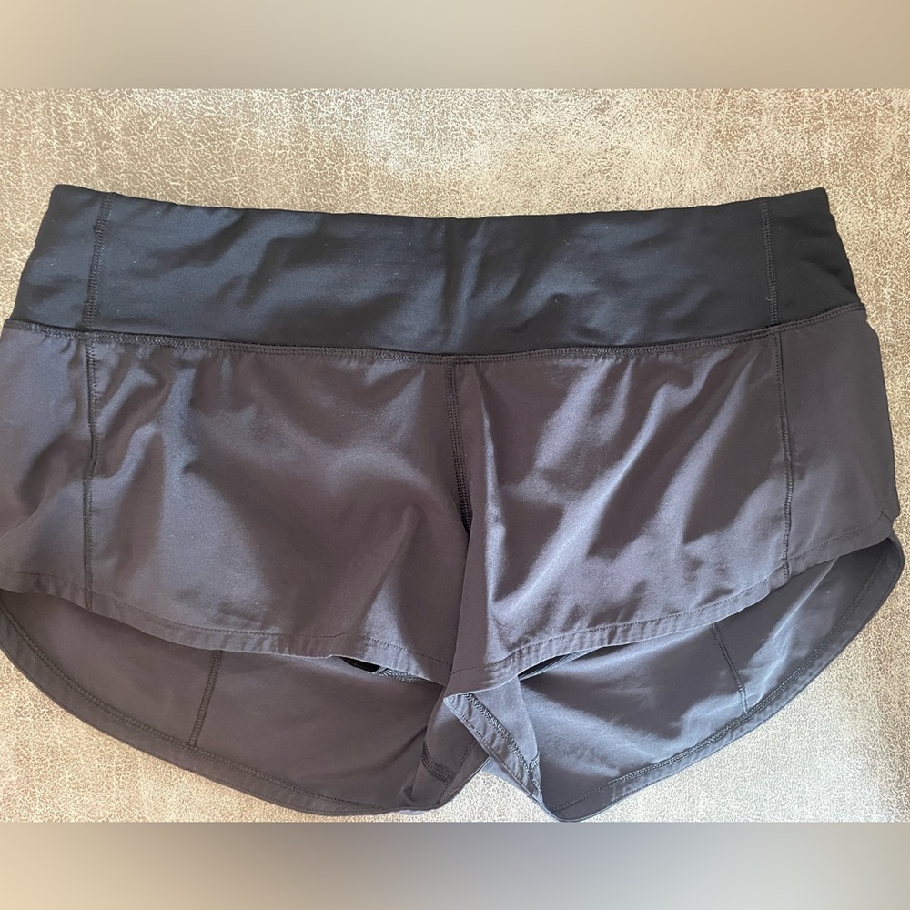 Lululemon Size 6 Black Speed Up Shorts